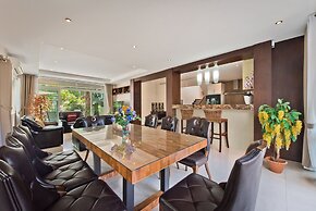 Tropicana Pool Villa