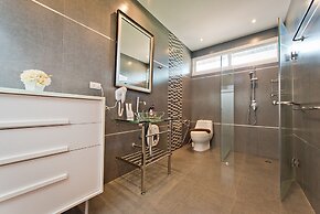 Tropicana Pool Villa