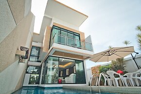 Tropicana Pool Villa