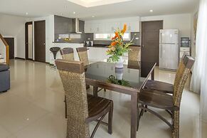 Tropicana Pool Villa