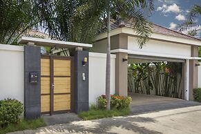 Tropicana Pool Villa