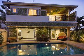 Tropicana Pool Villa