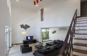 Tropicana Pool Villa