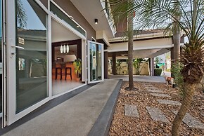 Tropicana Pool Villa