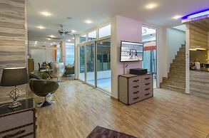 Tropicana Pool Villa