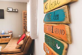 Good Feeling Hostel & Guesthouse