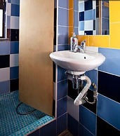 Good Feeling Hostel & Guesthouse