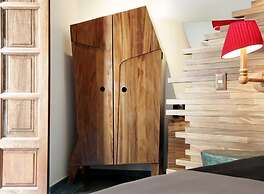 Del Carmen Concept Hotel