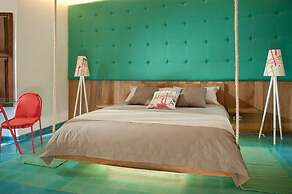 Del Carmen Concept Hotel