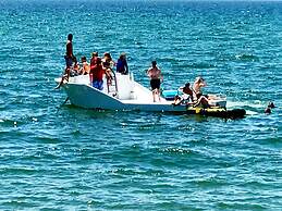 Top Mast Resort