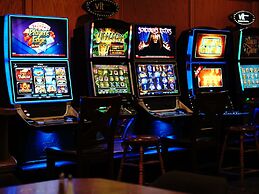 The Ritz Cafe and Motor Inn