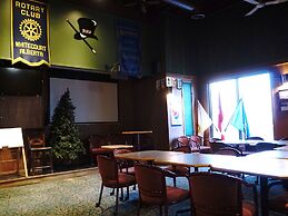 The Ritz Cafe and Motor Inn