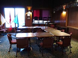 The Ritz Cafe and Motor Inn