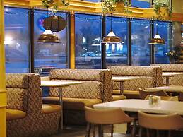 The Ritz Cafe and Motor Inn