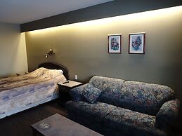 The Ritz Cafe and Motor Inn