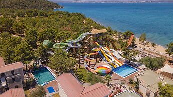 Long Beach Club Nature