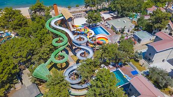 Long Beach Club Nature