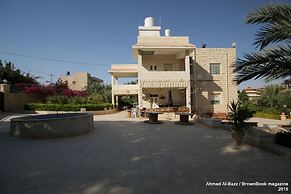 Auberg-Inn Guesthouse