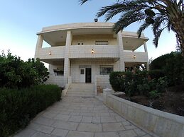 Auberg-Inn Guesthouse