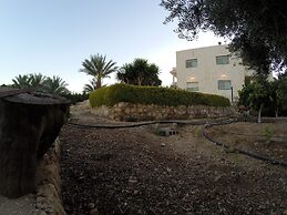 Auberg-Inn Guesthouse