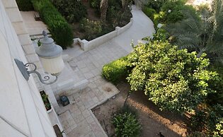 Auberg-Inn Guesthouse