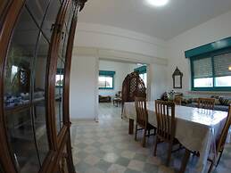 Auberg-Inn Guesthouse