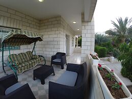 Auberg-Inn Guesthouse