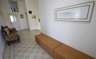 Auberg-Inn Guesthouse