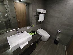 Hualien Holiday Hotel