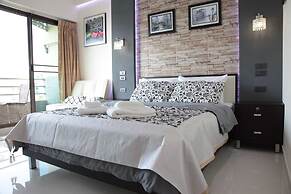 ThepThip ArtDeco Apartments