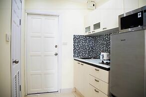 ThepThip ArtDeco Apartments