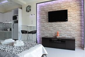 ThepThip ArtDeco Apartments