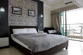 ThepThip ArtDeco Apartments