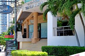 ThepThip ArtDeco Apartments