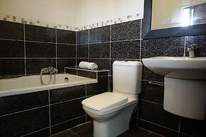 Accra Royal Castle Apartments & Suites