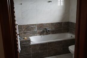 Accra Royal Castle Apartments & Suites