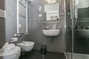 Elenoire Rooms & Suite