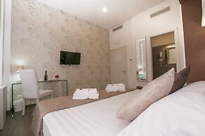 Elenoire Rooms & Suite