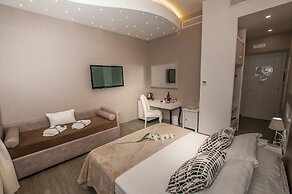 Elenoire Rooms & Suite