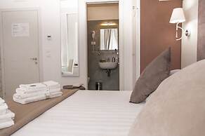 Elenoire Rooms & Suite