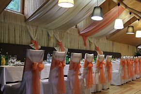 Romantic Country Club