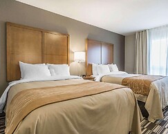 Comfort Inn & Suites Edmonton International Airport