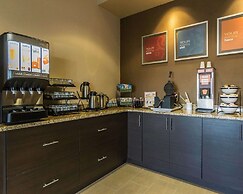 Comfort Inn & Suites Edmonton International Airport