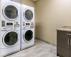 Comfort Inn & Suites Edmonton International Airport