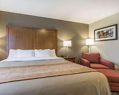 Comfort Inn & Suites Edmonton International Airport