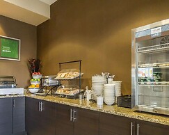 Comfort Inn & Suites Edmonton International Airport