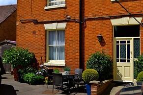 The Queen Hotel