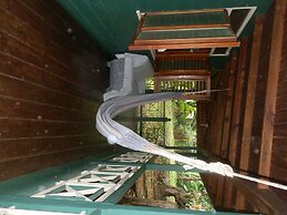 Harding Hall Hideaway