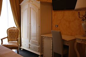 Pope's Suites