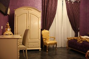 Pope's Suites